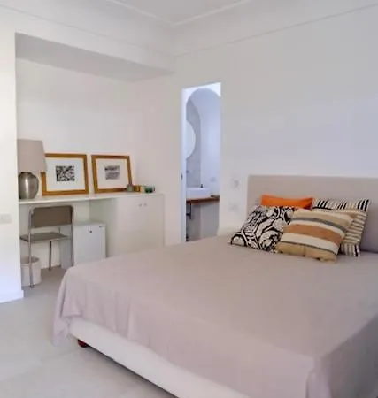La Rondinella B&B 4*