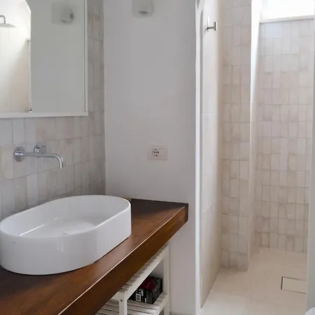 La Rondinella B&B 아나카프리