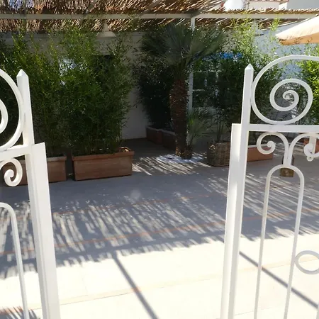 La Rondinella Bed & Breakfast