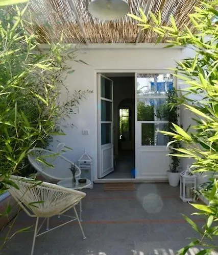 La Rondinella Bed & Breakfast