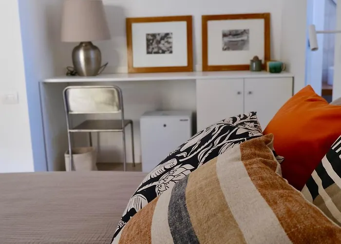 Bed & Breakfast La Rondinella 4*