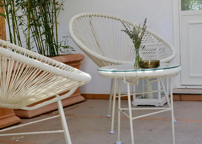 La Rondinella Bed & Breakfast 4*